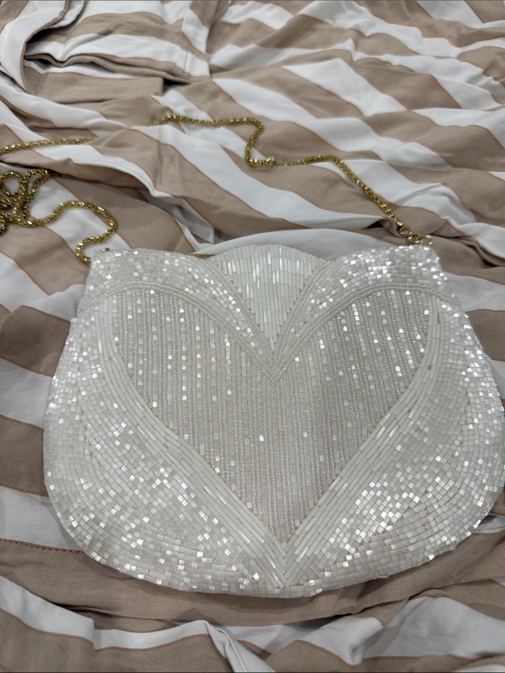 Great Gatsby Style White Beaded Heart Crossbody Bag - Elegant Evening Purse